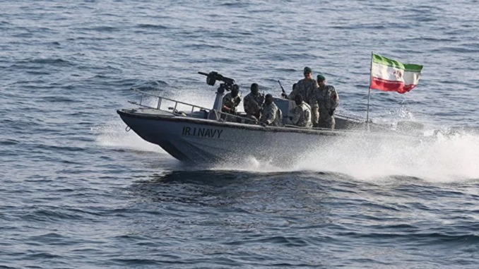 البحرية الإيرانية تكشف عن سلاح محلي جديد
